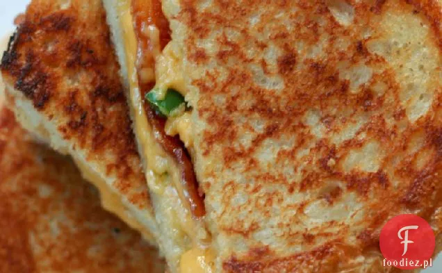 Kanapki z grillowanym serem, bekonem i Jalapeño