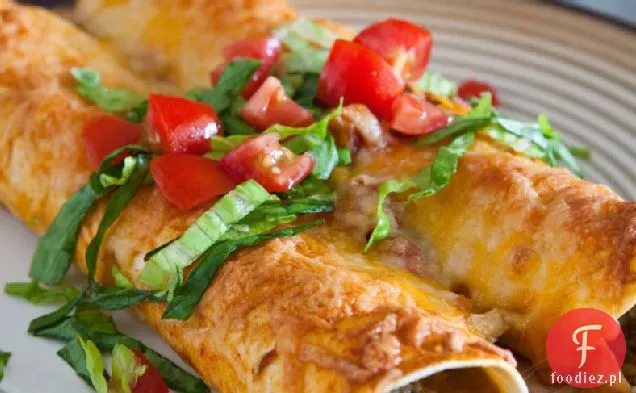 Enchiladas z indyka i cukinii