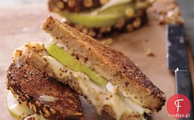 Grillowany Ser Brie, Gruszka I Musztarda
