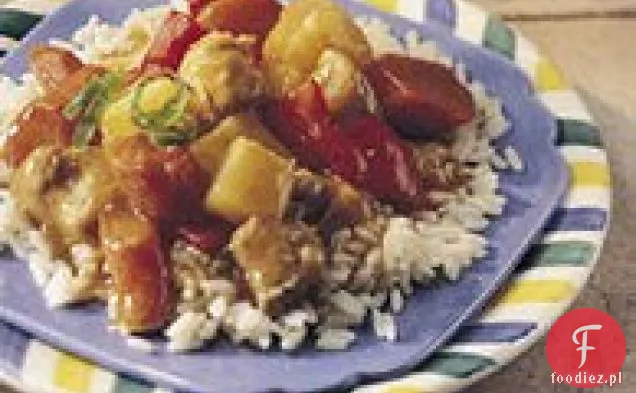 Gulasz z kurczaka z papryką i ananasem