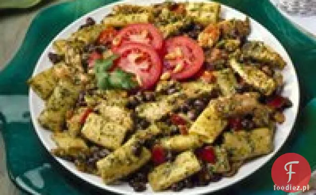 Czarna fasola-Sałatka z kurczakiem z kremowym sosem z pesto kolendry