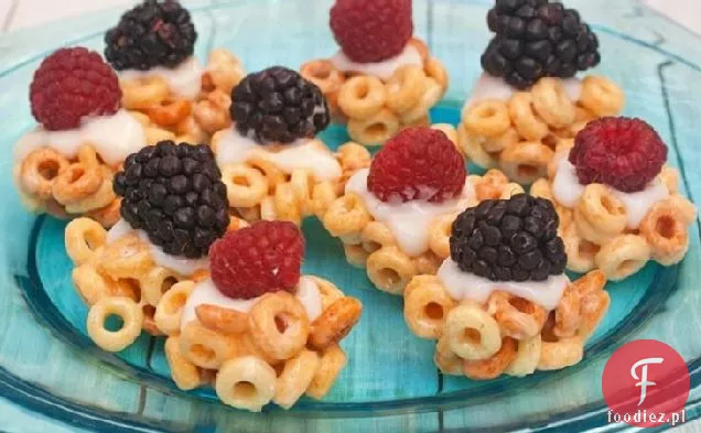 Cheerios® tarty z jogurtem i jagodami