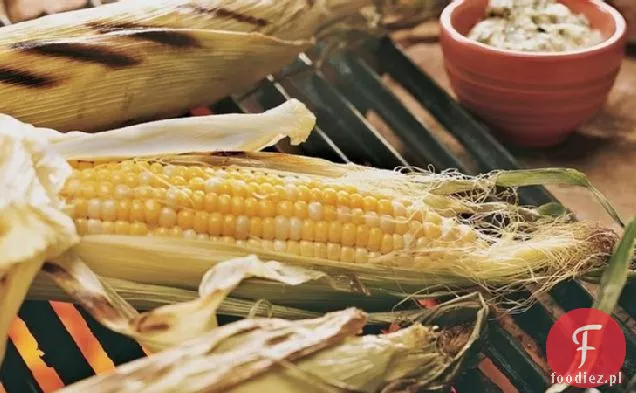 Grillowana kukurydza z masłem czosnkowo-kolendrowym