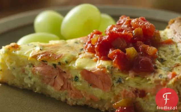 Quiche z łososia z łatwym, smacznym sosem pomidorowym