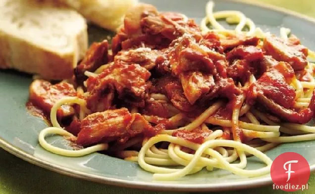 Wolno gotujący sos spaghetti wieprzowo-pieczarkowy