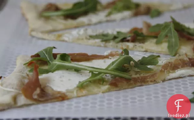 Prosciutto i Mozzarella Flatbread Pizza
