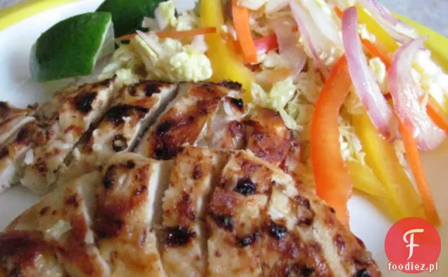 Tajska sałatka ze słodkim sosem Chili-glazurowany kurczak