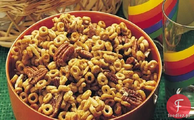 Sweet ' N Nutty Cereal Munch