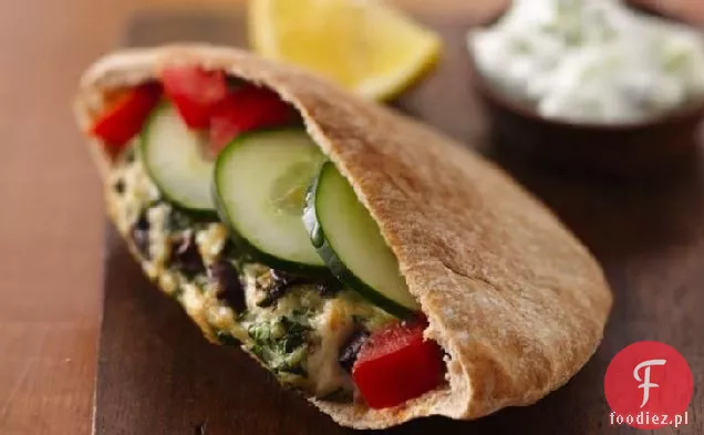 Greckie hamburgery z kurczaka w sosie Tzatziki