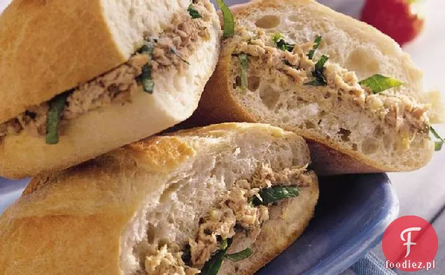 Kanapki z sałatką z tuńczyka z cytryną Rémoulade