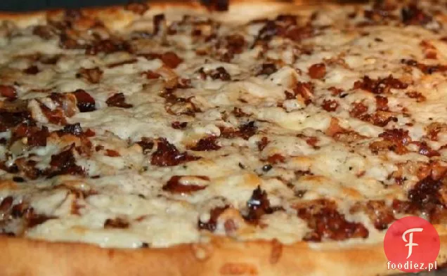 Karmelizowana cebula i chrupiąca Pizza Pancetta