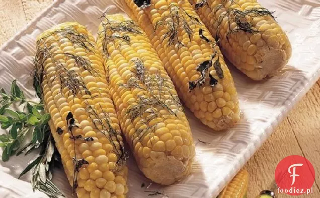 Pieczona kukurydza na kolbie z ziołami