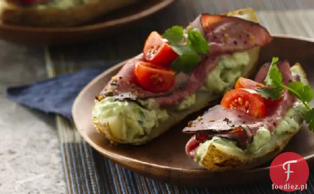 Skórki ziemniaczane wołowe Canapé z jogurtem Avocado Aioli