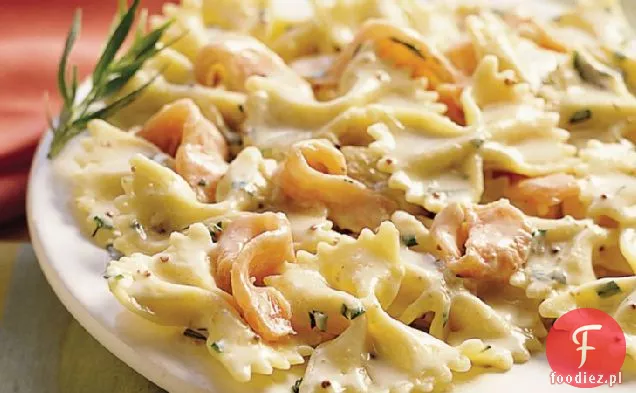 Muszki z łososiem i sosem musztardowym estragonowym