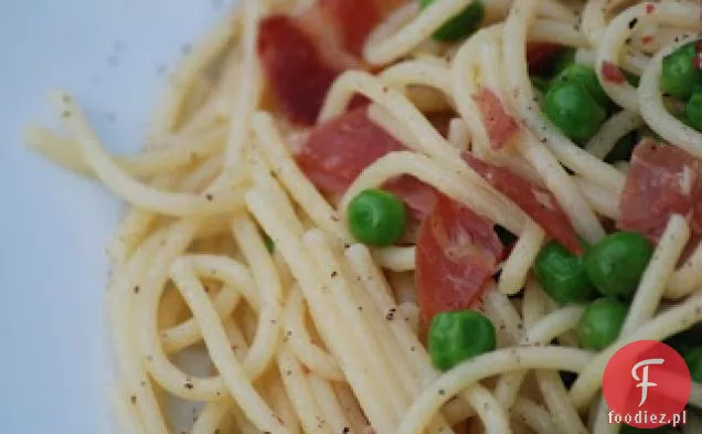 Pancetta I Groszek Ze Spaghetti I Jajkiem