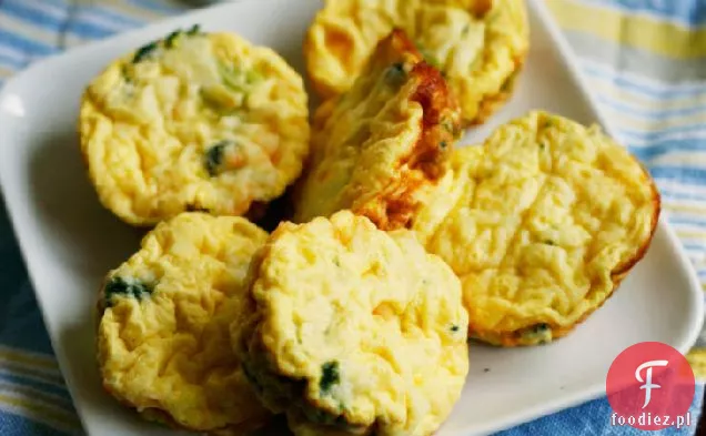 Brokuły i Cheddar Mini Frittatas