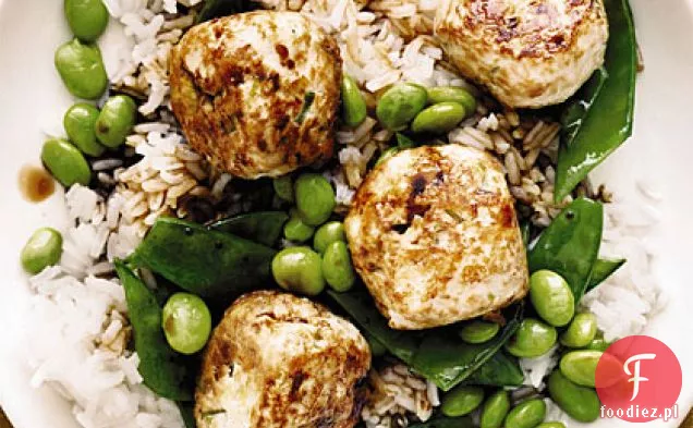 Klopsiki z kurczaka Teriyaki z Edamame i groszkiem śnieżnym