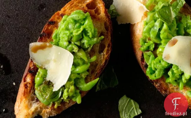 Groch, Mięta I Parmezan Crostini