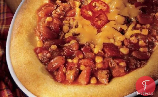 Zapiekanka z Chili z chlebem kukurydzianym