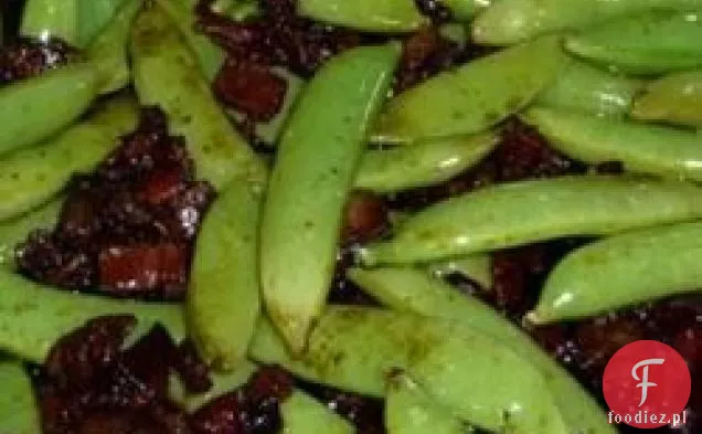Boczek i balsamiczny szkliwiony groszek cukrowy