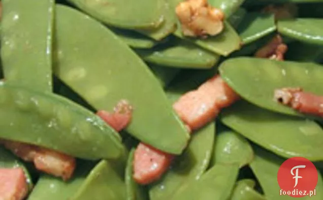 Sałatka Z Boczku Orzech Śnieżny Groszek