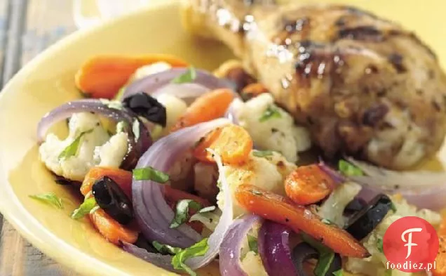 Paczki z grillowanym kalafiorem, marchewką i bazylią