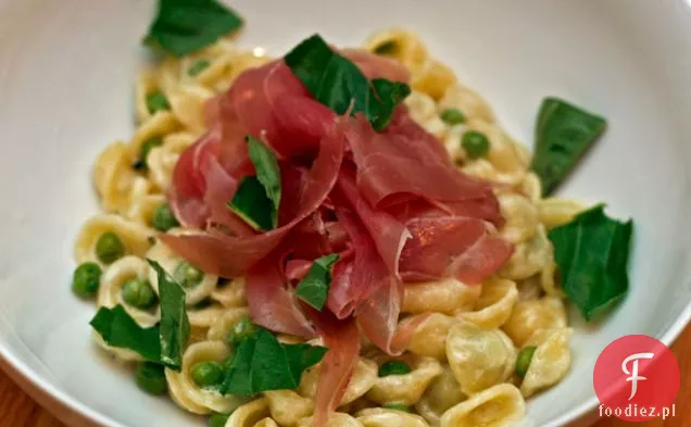 Kolacja: Orecchiette z groszkiem, Prosciutto i Crème Fraîche