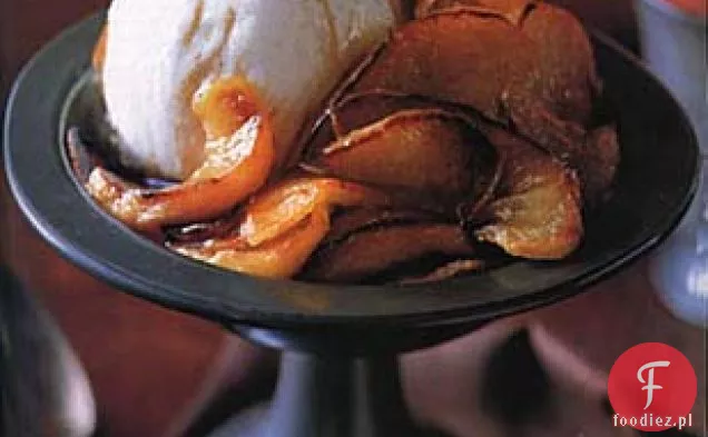 Pieczone jabłka z sosem klonowym Calvados
