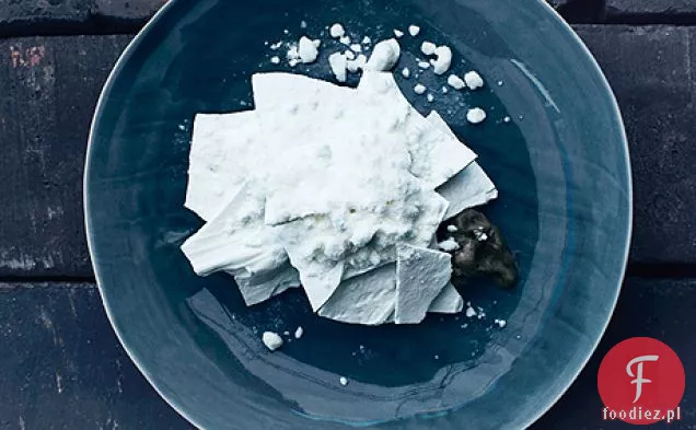 Sorbet gruszkowy zwęglony z kozim serem 