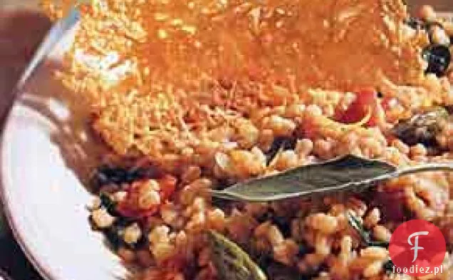 Opiekany jęczmień i szparagi