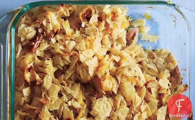 Zapiekanka z makaronem z tuńczykiem z porami i świeżym koperkiem