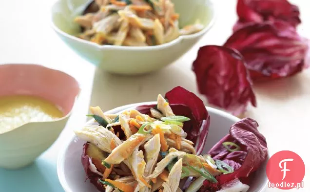 Sałatka z kurczaka w filiżankach Radicchio