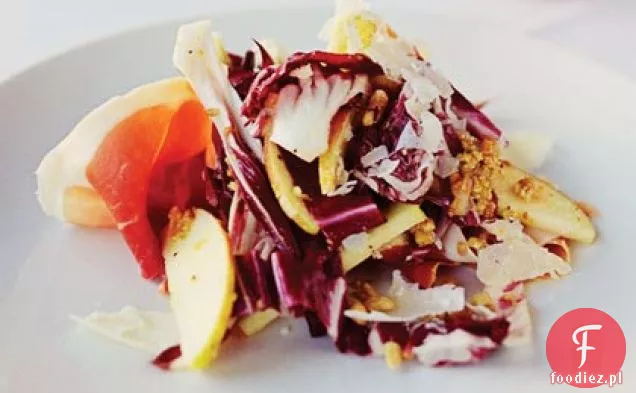 Radicchio i jabłka w Sosno-orzechowym Winegrecie