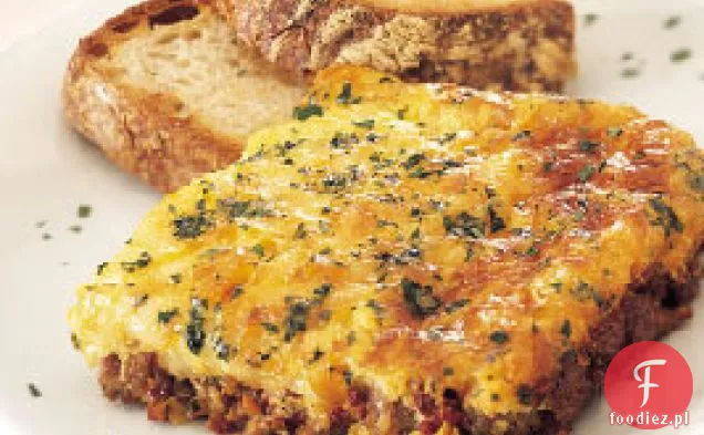 Zapiekanka z kiełbasą i jajkiem z suszonymi pomidorami i mozzarellą