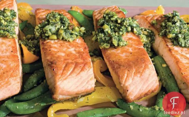 Łosoś z groszkiem, żółtą papryką i koperkiem-Pistachio Pistou