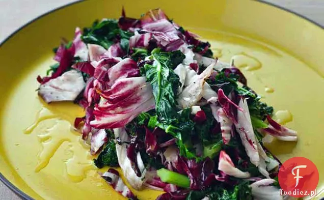 Grillowany Radicchio i jarmuż, kiszona kapusta
