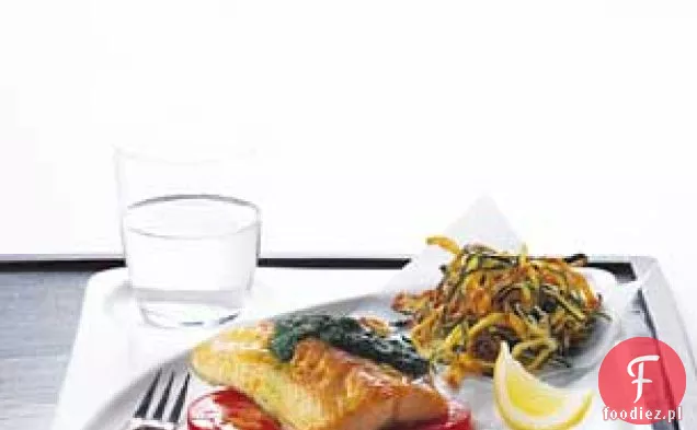 Grillowany Arctic Char z sosem bazyliowym i pomidorem