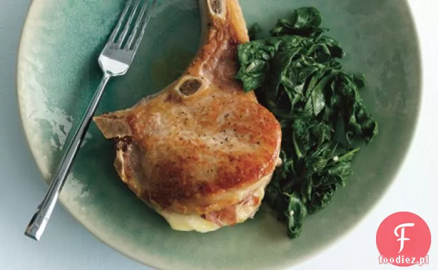 Kotlety wieprzowe Saltimbocca ze smażonym szpinakiem