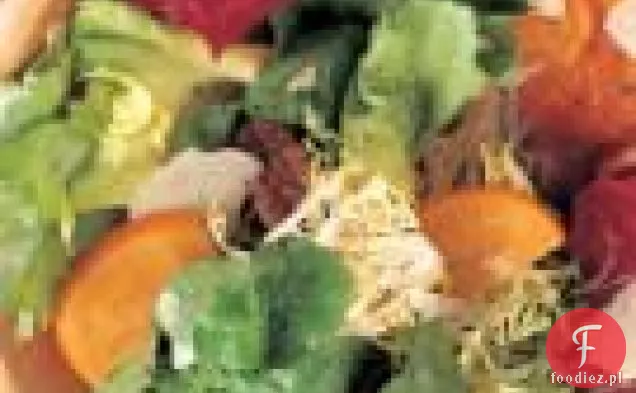 Sałatka Z Gorzkiej Zieleni Z Przyprawami Pekan I Persimmons