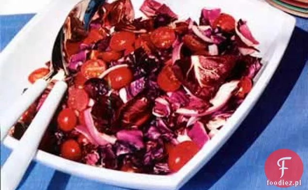 Radicchio, czerwona kapusta i pomidory z winegretem pomarańczowym