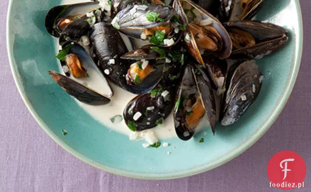 Małże w sosie z zielonego pieprzu