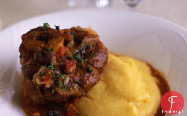 Osso Buco z pomidorami, oliwkami i Gremolatą