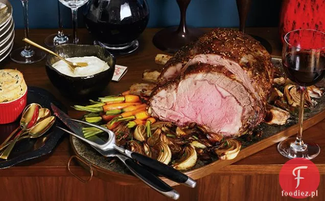 Żeberka zapiekane z nasion gorczycy z prażoną cebulą balsamiczną