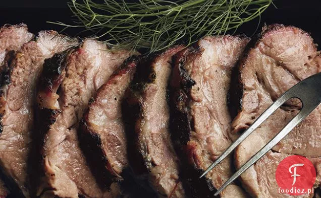 Duszona łopatka wieprzowa z Puree z kopru ziemniaczanego