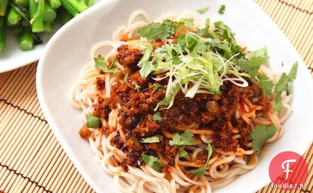 Wegańskie Dan Dan Noodles