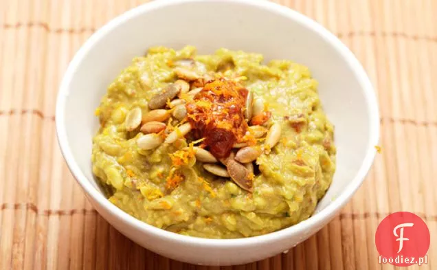 Chipotle-guacamole pomarańczowe z prażonymi pestkami dyni