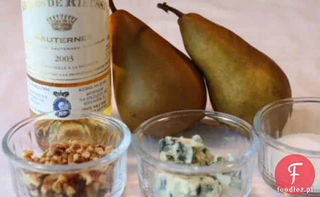 Francuski w mgnieniu oka: pieczone gruszki Nadziewane Roquefortem i orzechami z syropem Sauternes