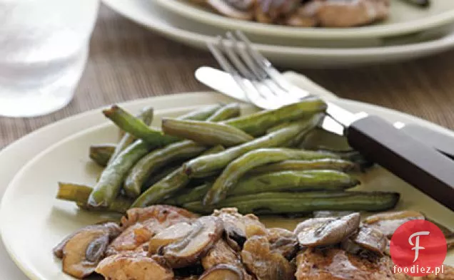 Medaliony z polędwicy wieprzowej pieczonej z sosem Szalotkowo-grzybowym