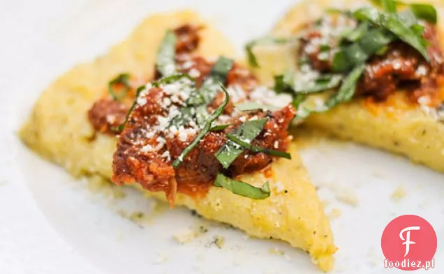 Grillowana Polenta z Marinarą, parmezanem i bazylią