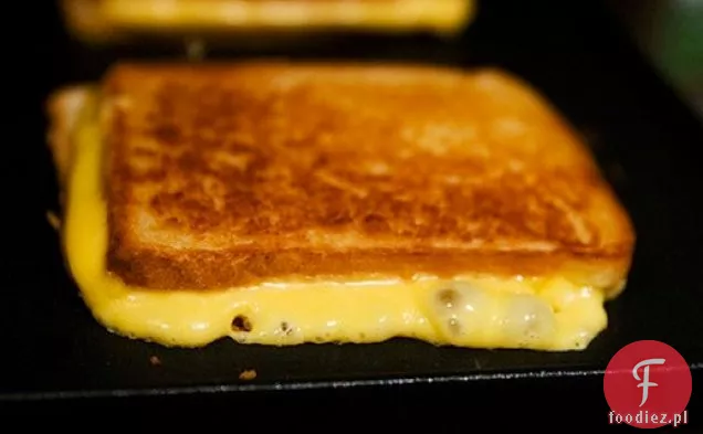 Bardzo Cienkie Kanapki Z Grillowanym Serem
